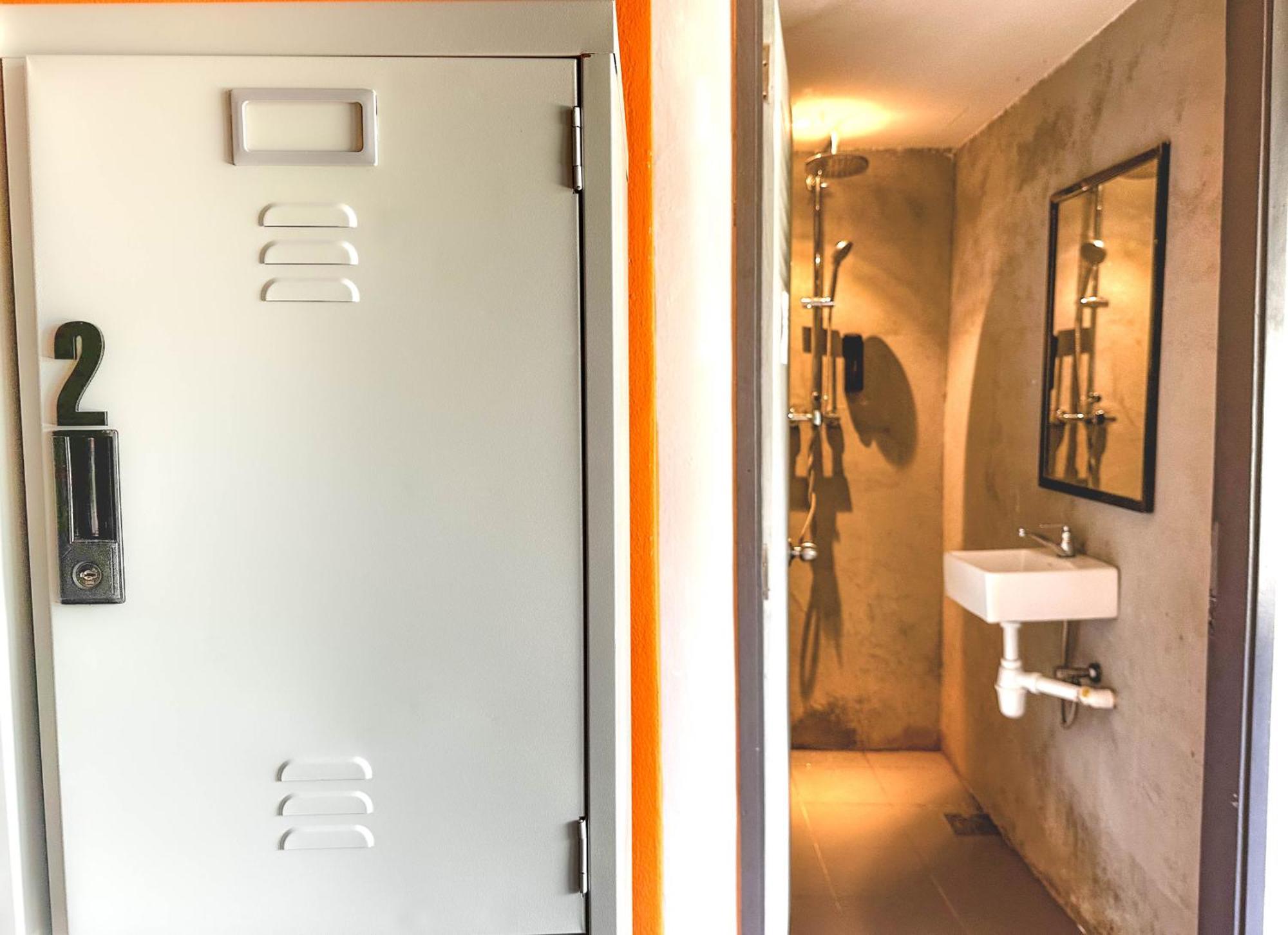 Arch Dormitorio Cenang بانتايْ تْشينانغ المظهر الخارجي الصورة