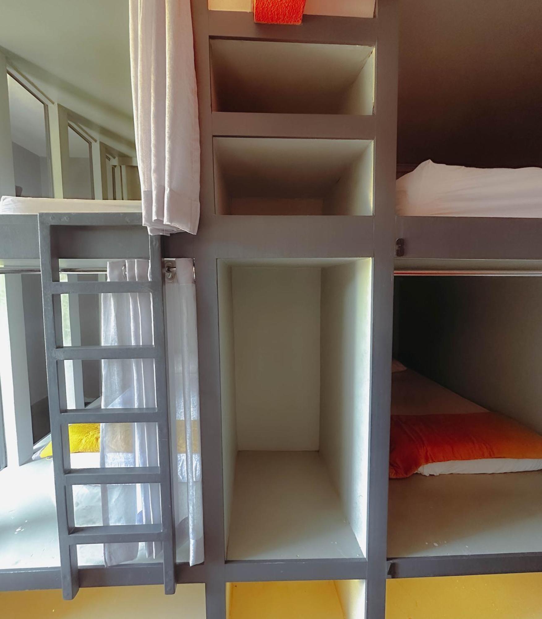 Arch Dormitorio Cenang بانتايْ تْشينانغ المظهر الخارجي الصورة
